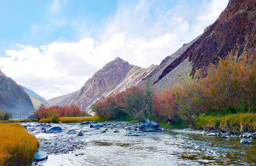 tour-listing-details-slide