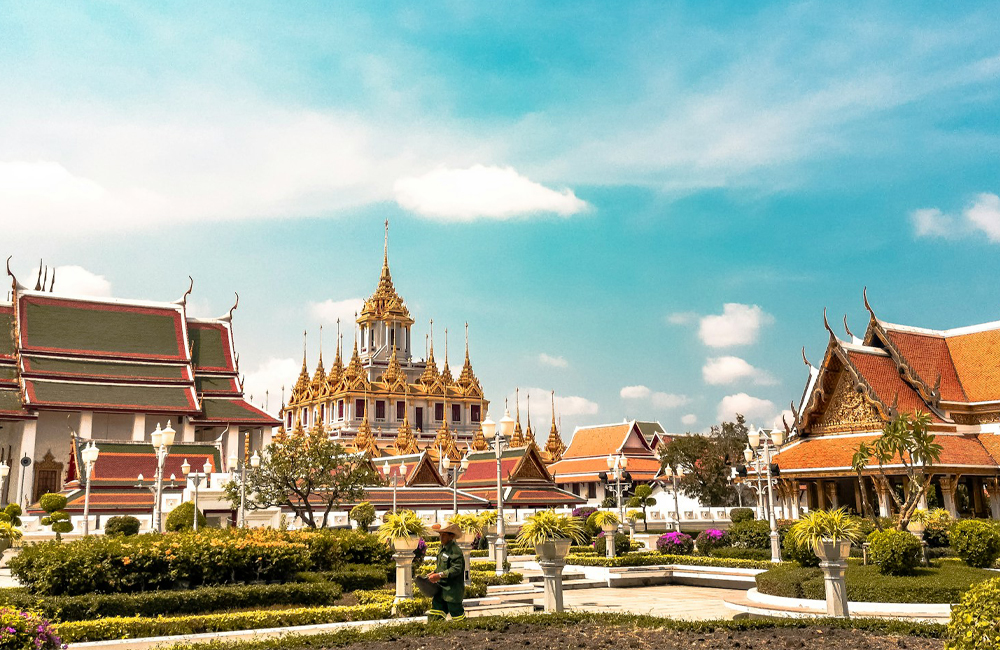 tour-listing-details-slide